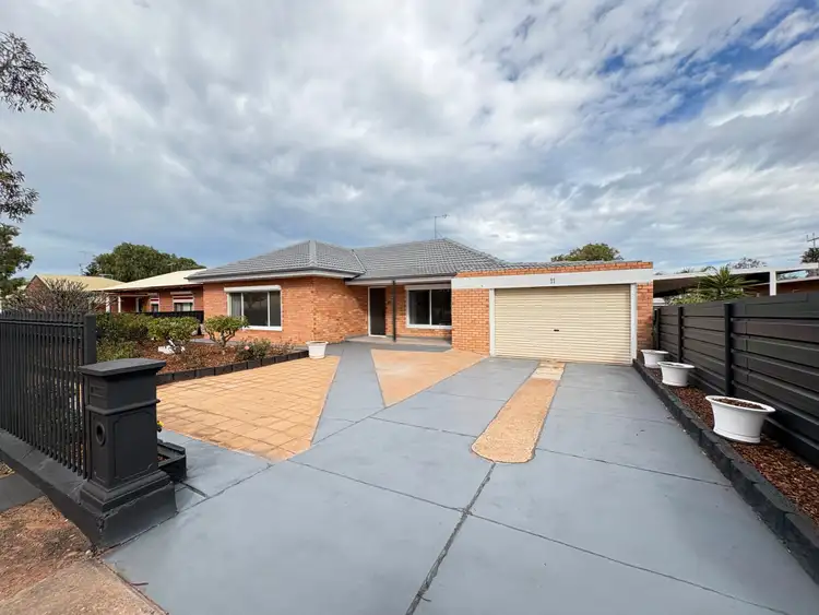 11 Lewthwaite Street