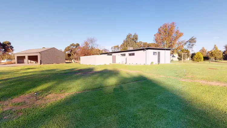 5 River Oaks Drive, Swan Hill VIC 3585