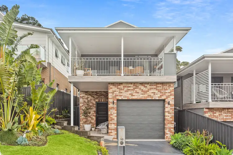 10 Nightingale Close