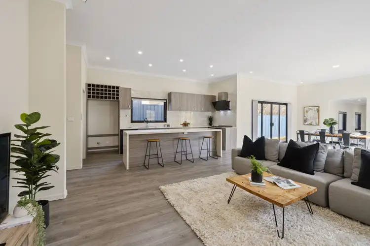 12A Norwood Road, Rivervale WA 6103