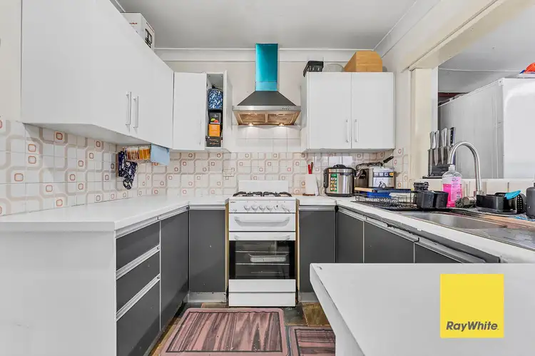 1 Ironbark Place, Maddington WA 6109