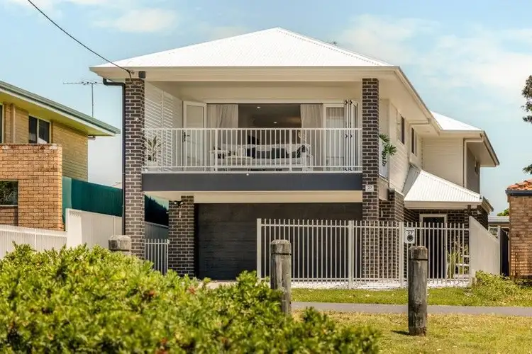 27 Esplanade, Deception Bay QLD 4508