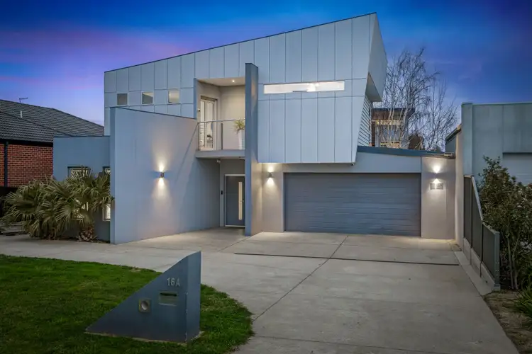 16a Napier Street, Black Hill VIC 3350