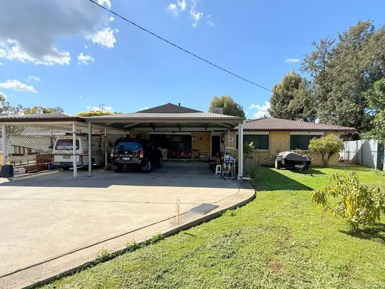 2 Warrina Crescent, Moree NSW 2400