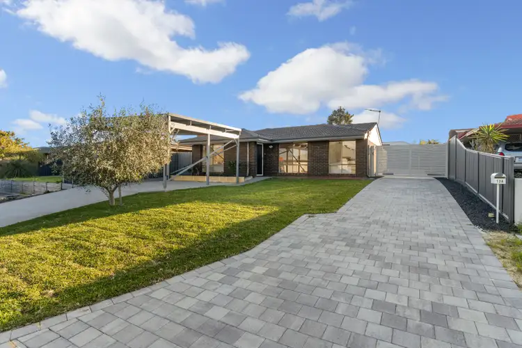 13 McAllister Way, Beechboro WA 6063