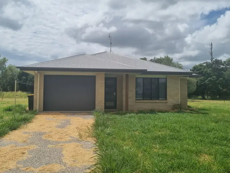 13 Ballard, Comet QLD 4702