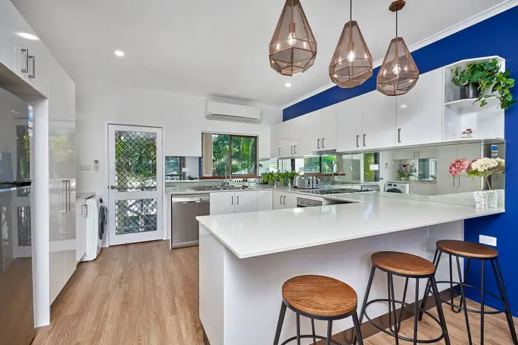 3/27 Amphora, Palm Cove QLD 4879