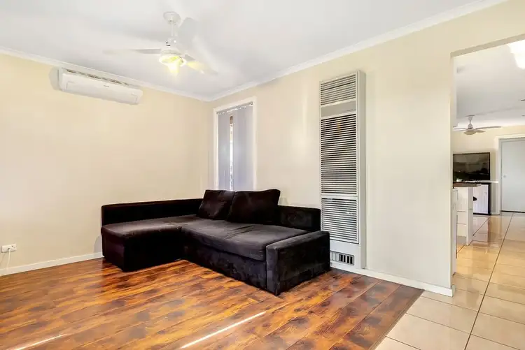 Second view of Homely house listing, 32 Karinya Close, Werribee VIC 3030