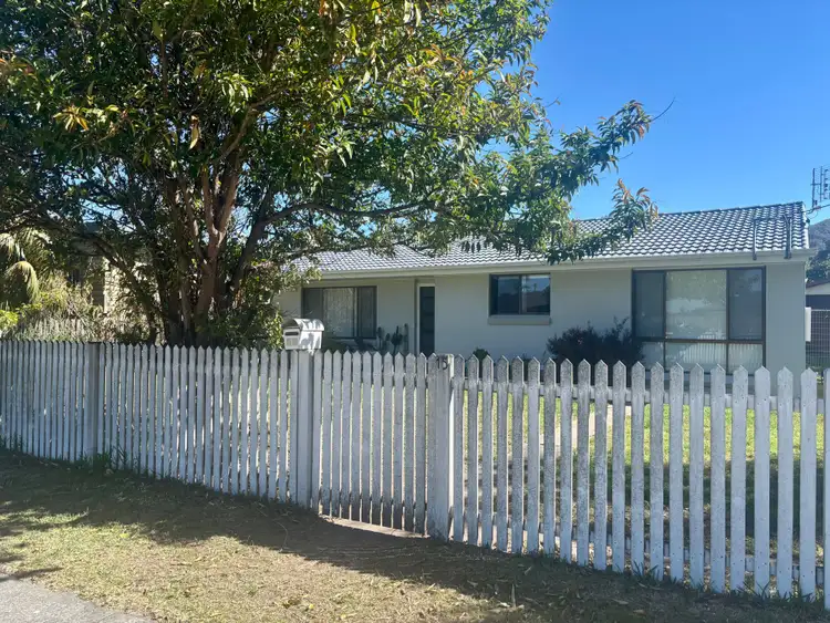 15 Golden Hill Avenue