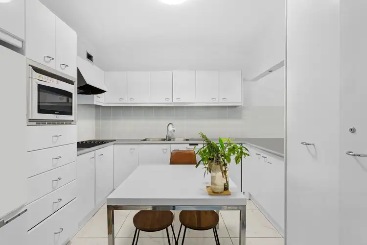805/3422 Surfers Paradise Boulevard, Surfers Paradise QLD 4217