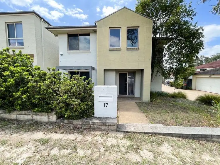 17 Hindostan Road, Glenfield NSW 2167