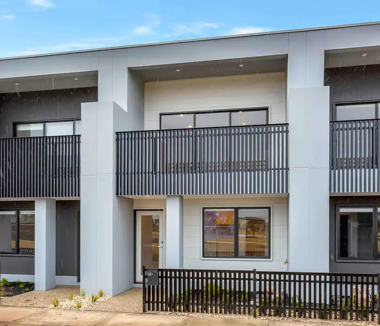 35 Pitton Walk, Donnybrook VIC 3064