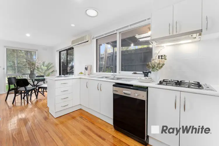 Fifth view of Homely house listing, 10 Patterson Court, Endeavour Hills VIC 3802