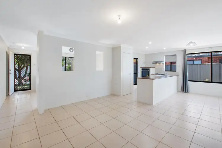 Fifth view of Homely house listing, 4 Curlewis Drive, Baldivis WA 6171