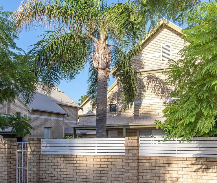 2/54 Hubble Street, East Fremantle WA 6158