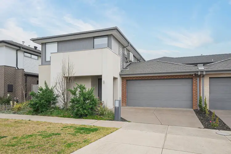 247 St Germain Boulevard, Clyde North VIC 3978