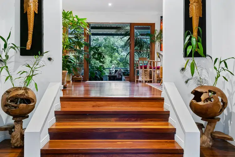 10 Des Quinlan Crescent, Tallebudgera Valley QLD 4228