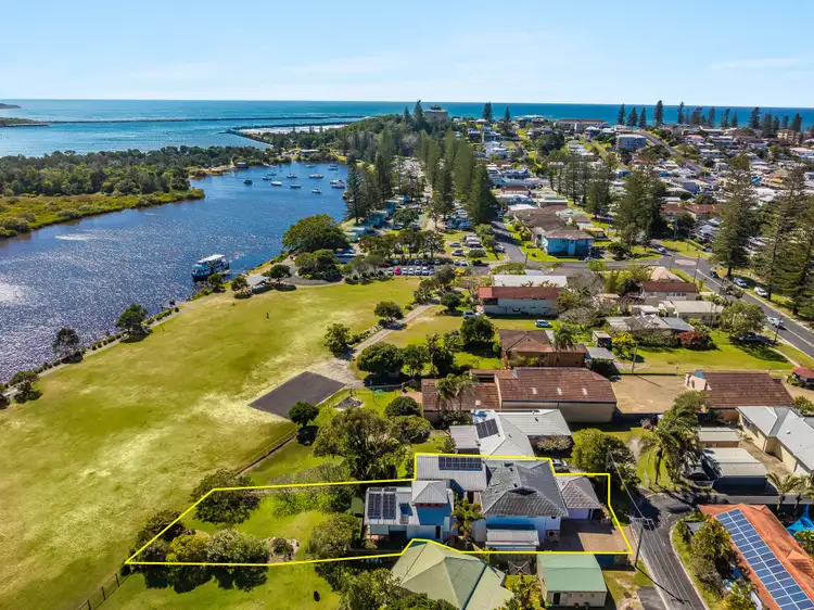 1 Bent Street, Yamba NSW 2464