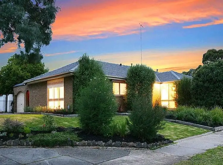 11 Phar Lap Close, Mill Park VIC 3082