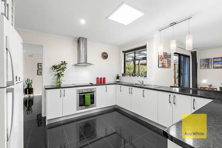 Fifth view of Homely house listing, 2 Meda Court, Grovedale VIC 3216