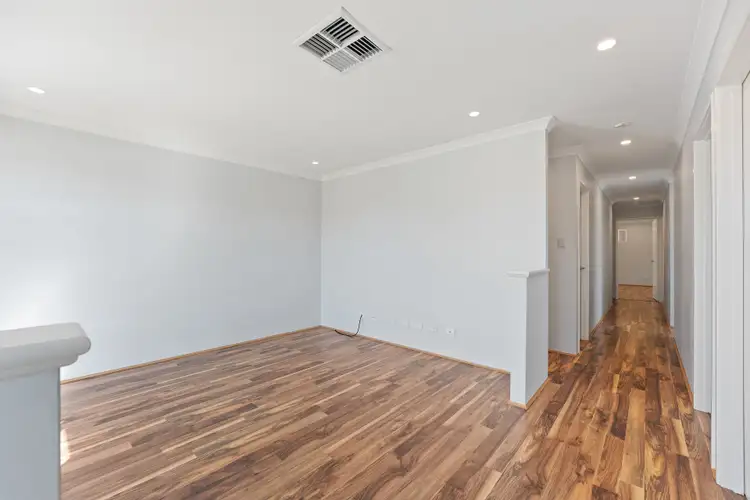 Fifth view of Homely house listing, 10 Maiden Way, Baldivis WA 6171