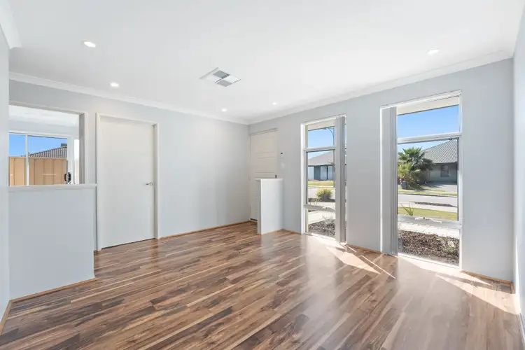 Sixth view of Homely house listing, 10 Maiden Way, Baldivis WA 6171