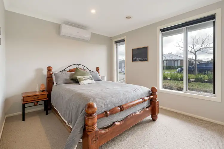 Third view of Homely house listing, 14 Nesting Vista, Craigieburn VIC 3064