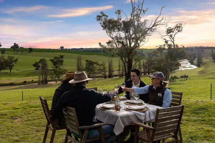 "Garratt" 597 Garratt Road, Jugiong NSW 2726