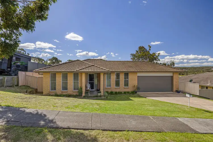 12 Graysynd Circuit, Cameron Park NSW 2285