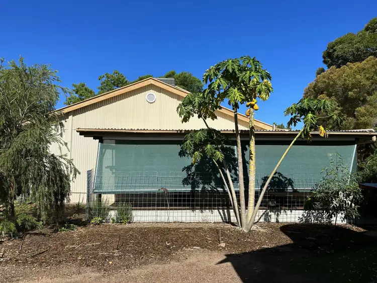 2/10 Lark Street, Longreach QLD 4730