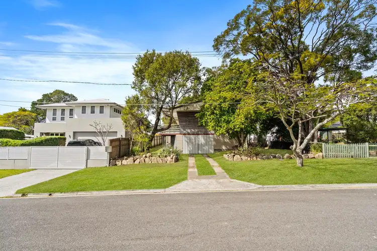 38 Osterley Road, Yeronga QLD 4104