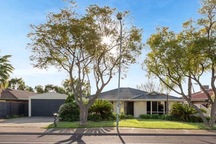 33 Jacaranda Drive, Craigmore SA 5114