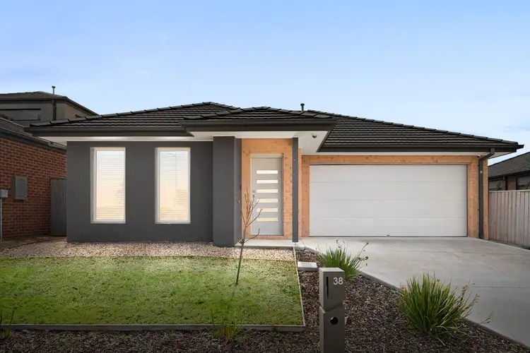 38 Butterscotch Esplanade, Manor Lakes VIC 3024