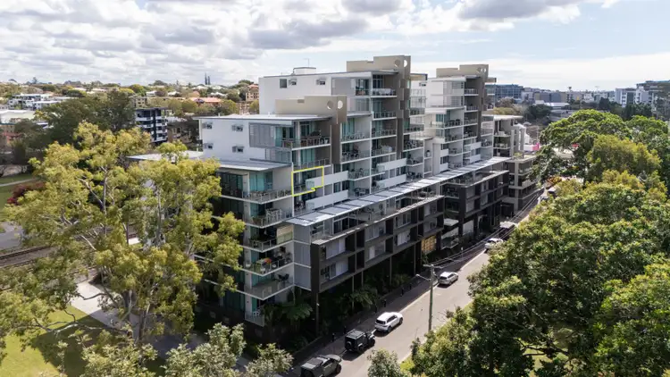23 Parkland Street