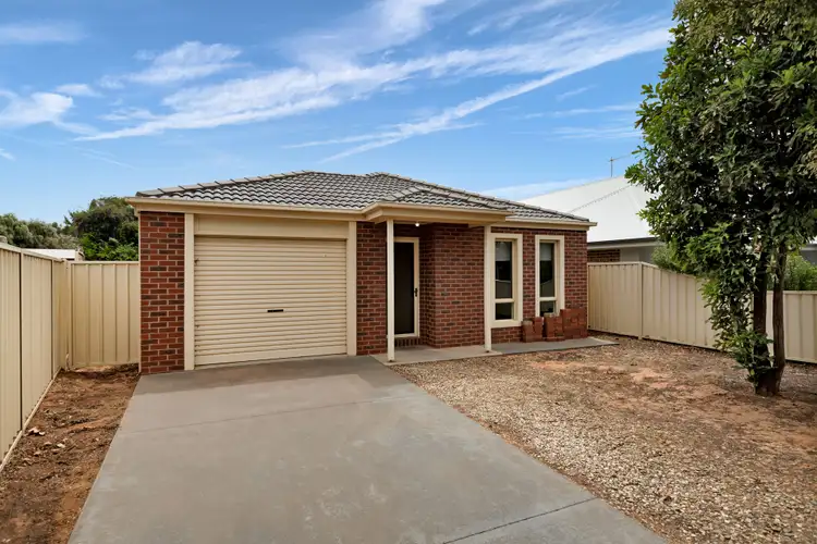 Second view of Homely house listing, 7 Burdekin Court, Red Cliffs VIC 3496