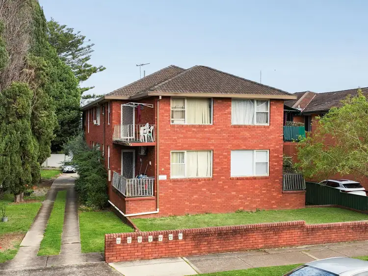 4/13 Denman Avenue, Wiley Park NSW 2195