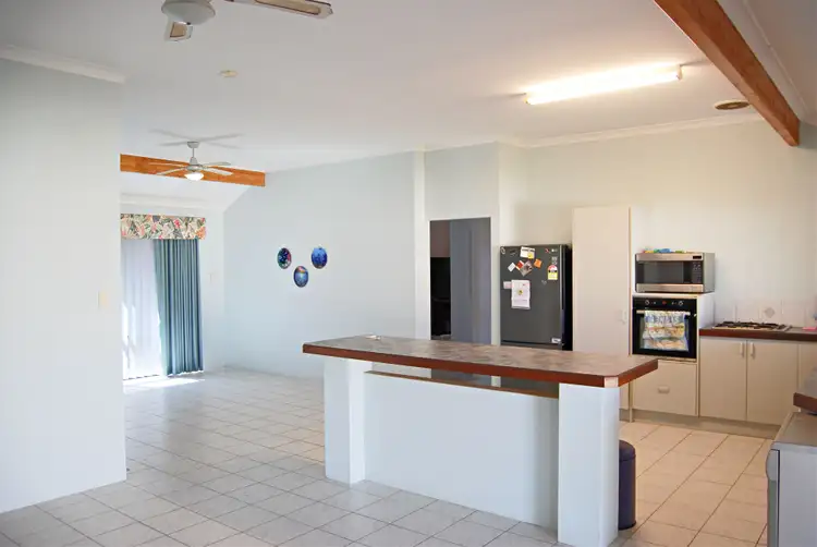 Seventh view of Homely house listing, 3 Wahn Avenue, Waggrakine WA 6530