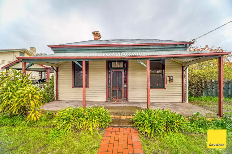 52 Reginald Street, Quarry Hill VIC 3550