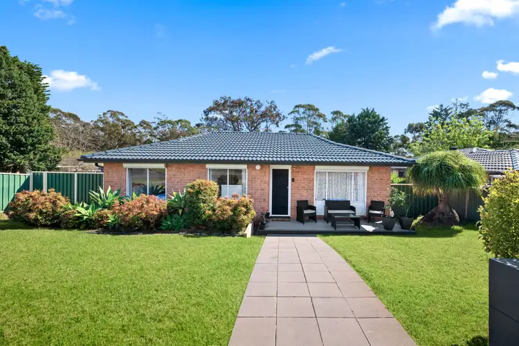 1 Lillyvicks Crescent, Ambarvale NSW 2560
