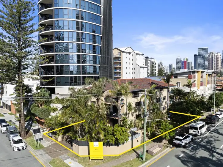 14 First Avenue, Broadbeach QLD 4218