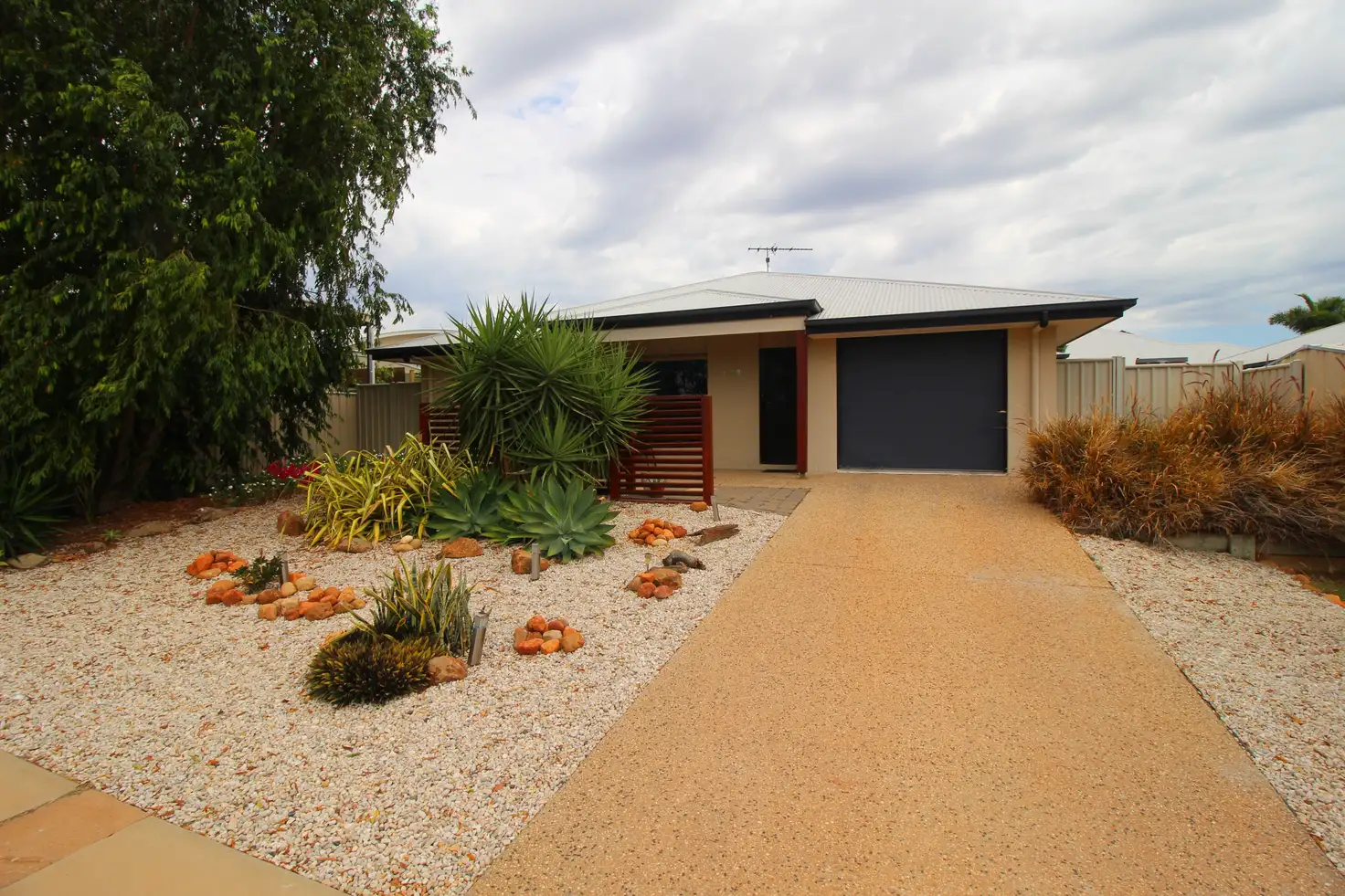 Main view of Homely townhouse listing, 1/28 Saville Street, Emerald QLD 4720