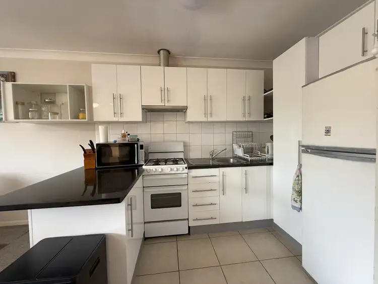 4/7 Holland Street, Greenslopes QLD 4120