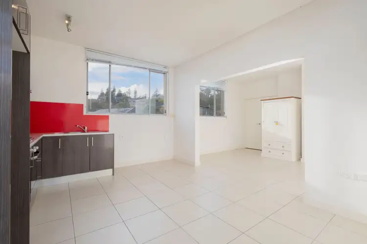 Third view of Homely apartment listing, 8/4 Hillview Crescent, The Hill NSW 2300