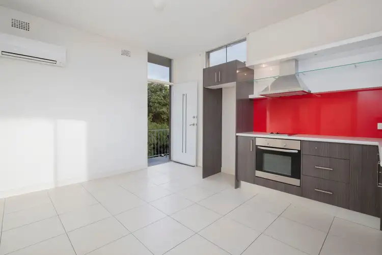 Fourth view of Homely apartment listing, 8/4 Hillview Crescent, The Hill NSW 2300