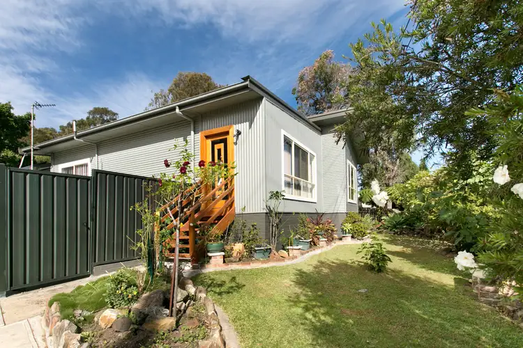 54 Lake Entrance Road, Oak Flats NSW 2529