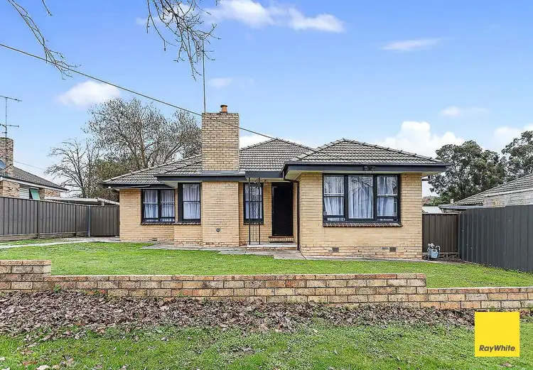 27 Wilson Street, Long Gully VIC 3550