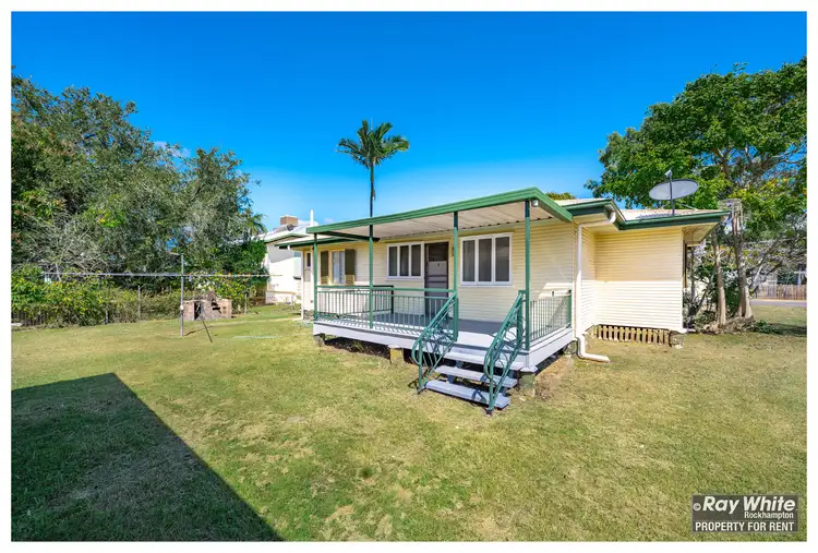 2/249 Elphinstone Street, Koongal QLD 4701