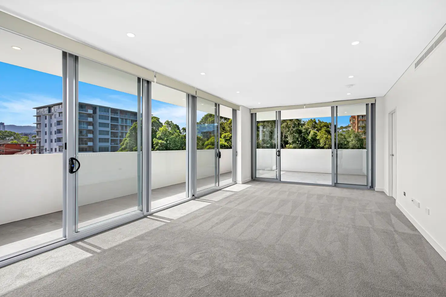 Main view of Homely unit listing, 303/2-4 Beatson Street, Wollongong NSW 2500
