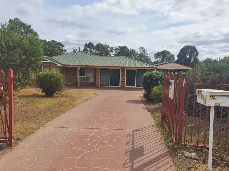 10 East Side Road, Crows Nest QLD 4355