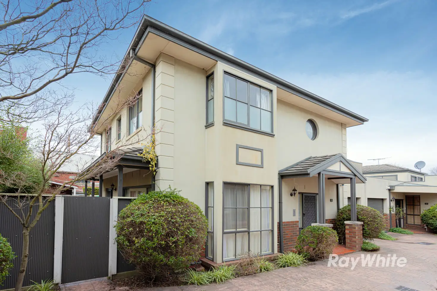 Main view of Homely townhouse listing, 2/424 Waverley Road, Malvern East VIC 3145